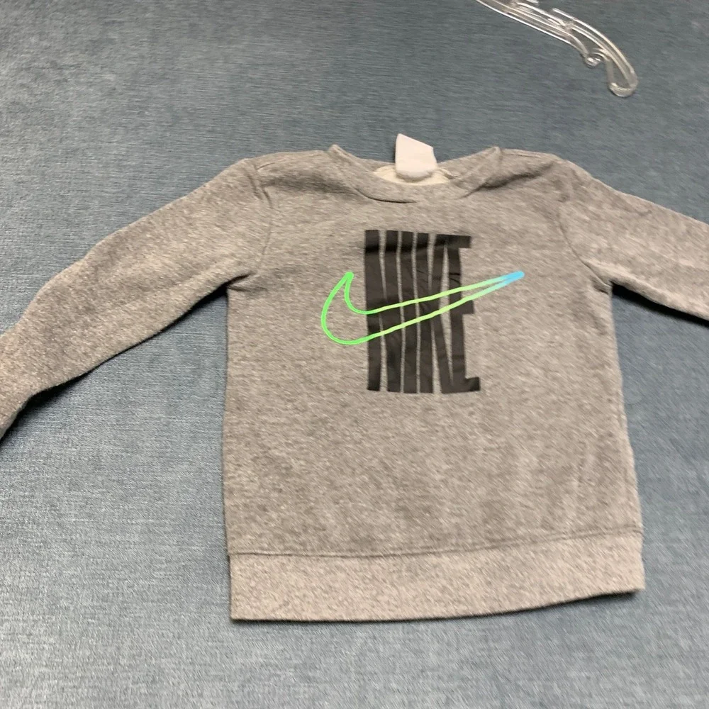 Nike Sweatshirt Toddler Boys 3T Heather Gray Long Sleeve Logo Graphic Pullover